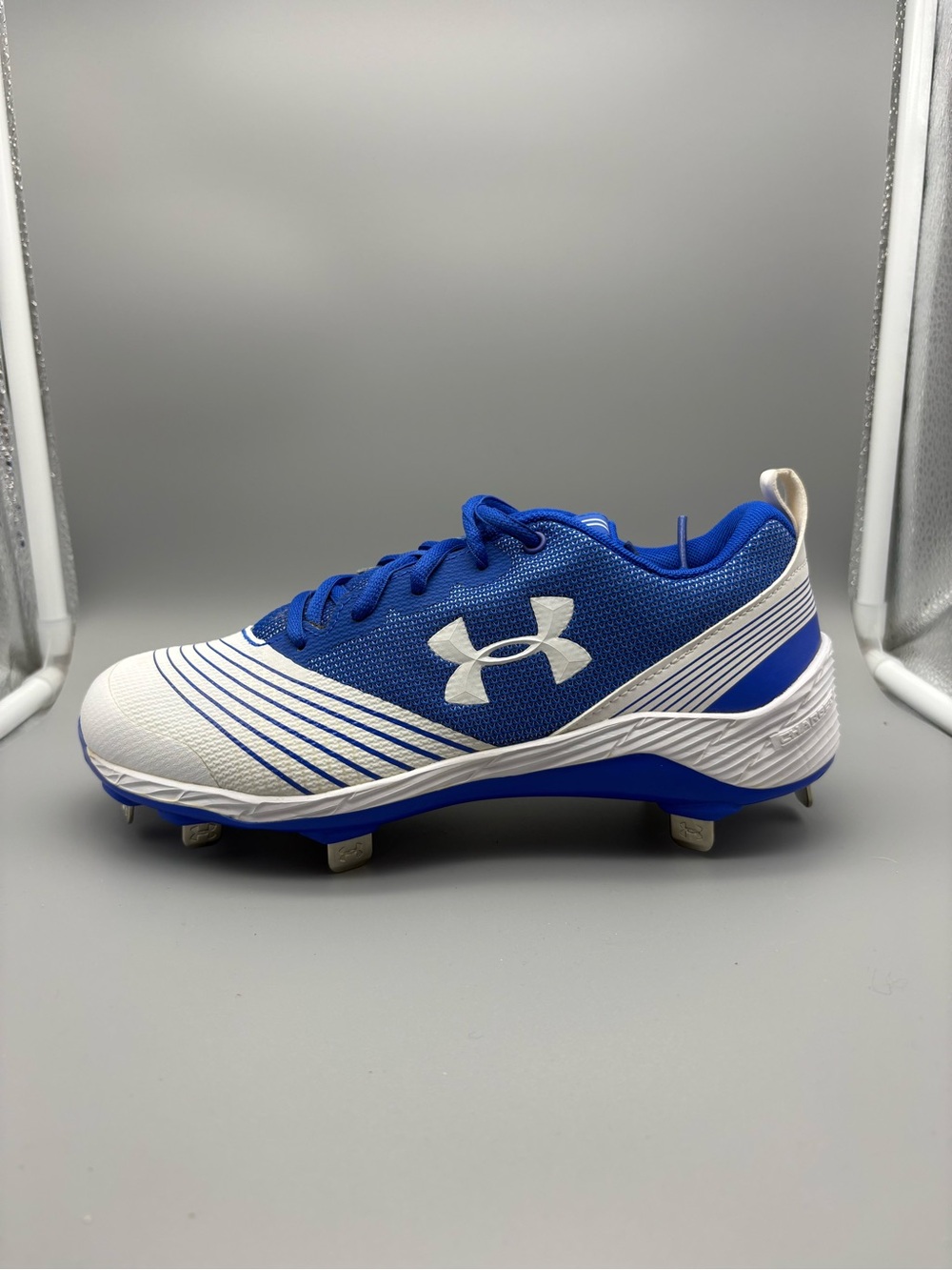 Under Armour | NEW! Glyde Fastpitch Softball Cleats - White Blue ; Womens 7